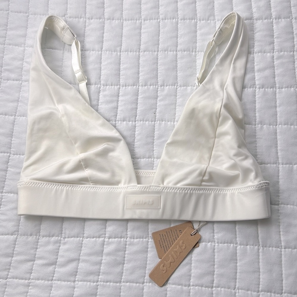 SKIMS Swim Plunge Bikini Top in Marble White Size XS NWT